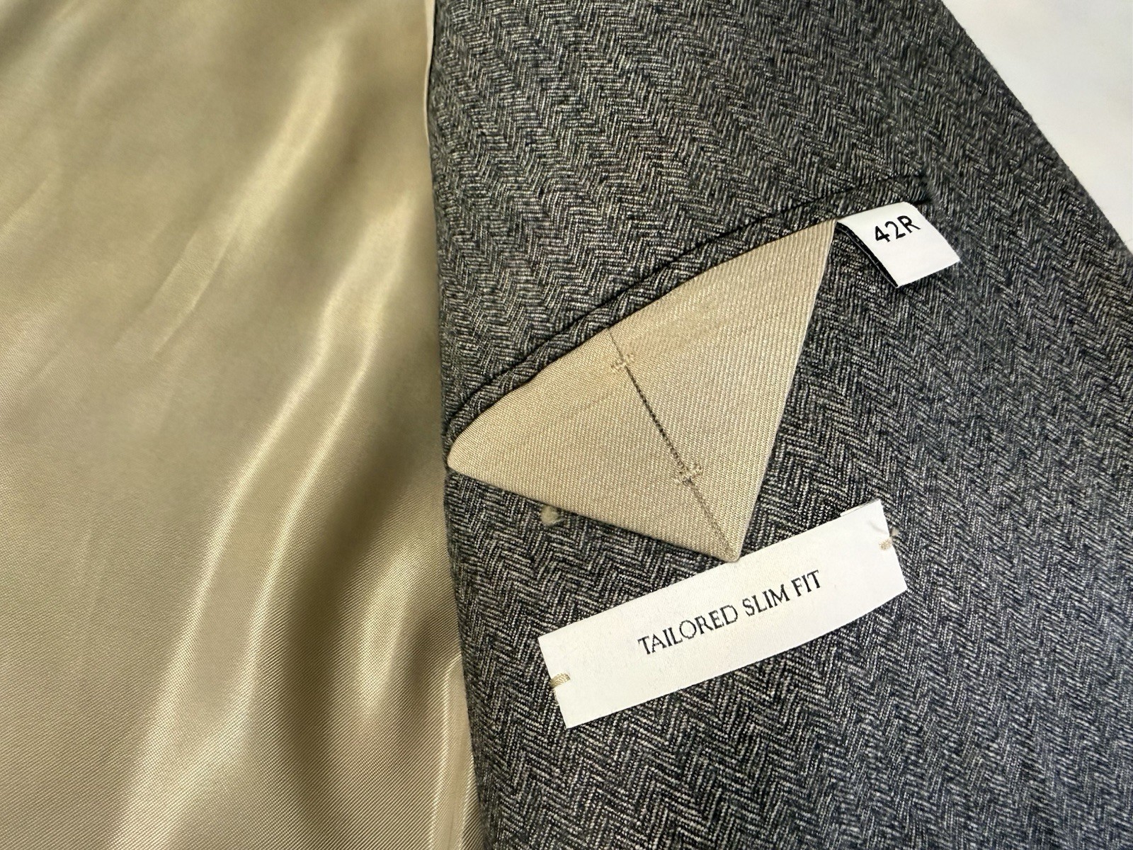 Herringbone Luxury Flannel - 42 R Jacket, 34x32 Pants, Banana Republic image 6