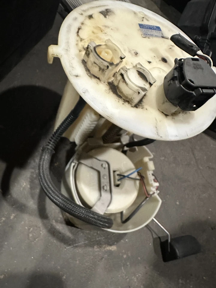 2010 2015 TOYOTA PRIUS ТОПЛИВНЫЙ НАСОС OEM + - Изображение 4 из 4