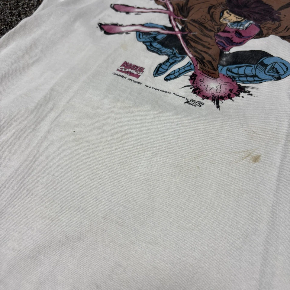 Camiseta Gambit década de 1990 Marvel Graphic 1993 rara estampa solo grande branca - Imagem 4 de 4