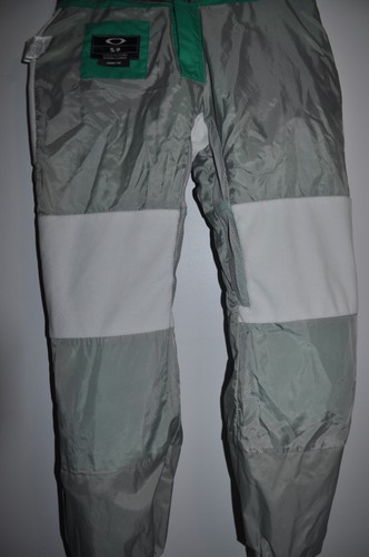 Oakley Womens 2 Piece Ski Suit Snowsuit Green White JACKET XS/TP - PANTS S/P - Picture 17 of 24