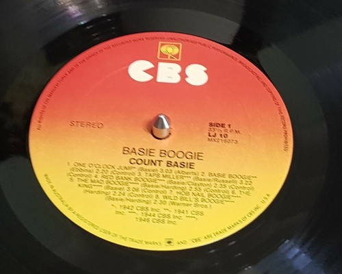 Count Basie – Basie Boogie - 1983 LP record excellent, cover VG - Picture 3 of 3