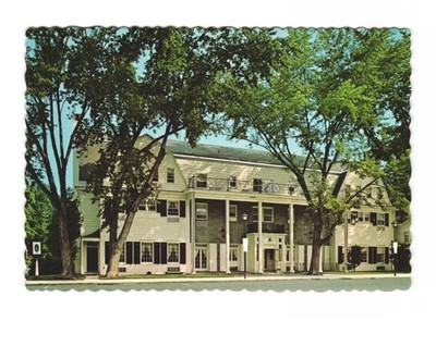 Colgate INN on the green Hamilton NY VTG postcard UNP