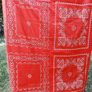 Tela Bandana Roja Clásica de 4 Paneles Sin Cortar Color De Colección 100% Algodón Elefante EX
