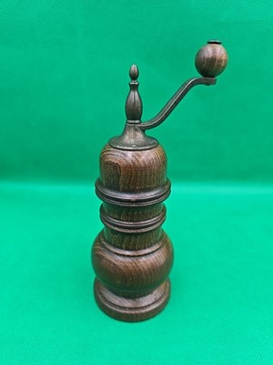 Vintage Zassenhaus Wooden Pepper Mill Grinder Made in Germany 7'' Beachwood