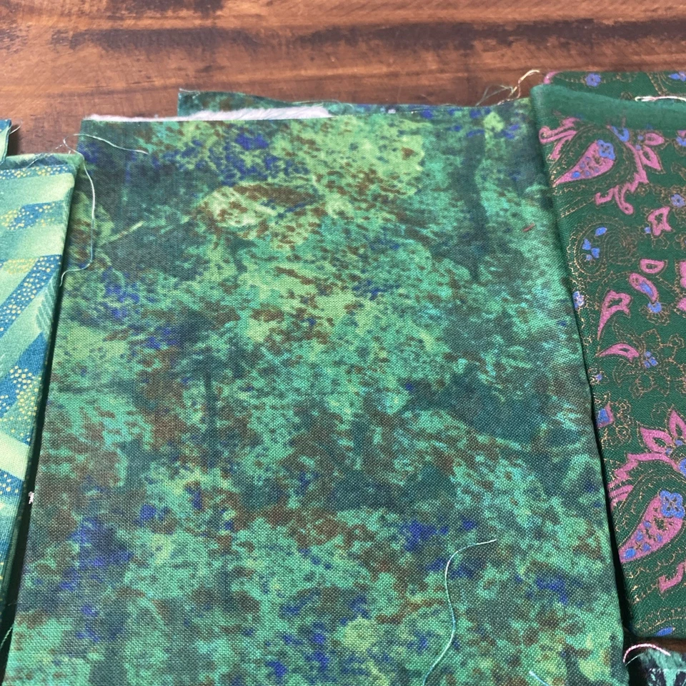 CUARTOS GRASOS PARA ACOLCHADO Y ELABORACIÓN Lote de 6, verdes, hojas y geométricos Foto 4 de 4