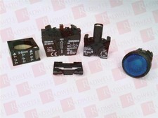 SIEMENS 3SB3247-0AA51-0CC0 / 3SB32470AA510CC0 (NEW IN BOX)