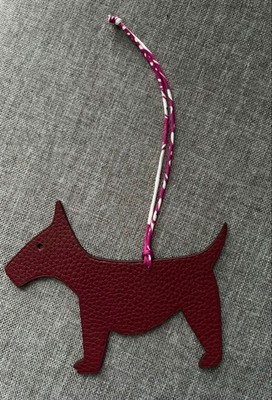 HERMES 犬 レザーキーホルダー Hermès Terrier Dog Charm Petit H Bag Charm Leather Silk Red White
