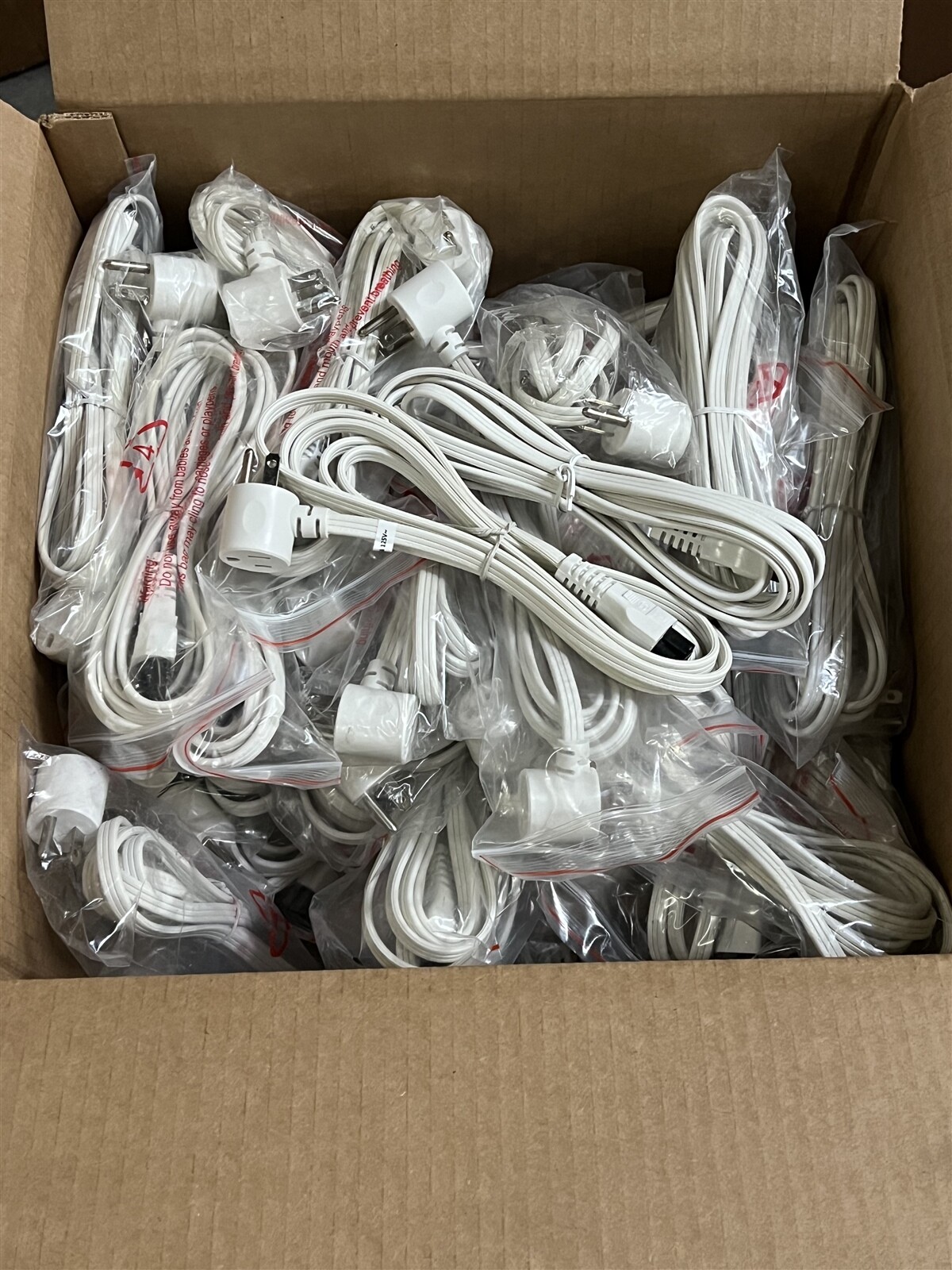 100+ Notebook AC Power Cord IEC 320 IEC 60320 C5 to NEMA 5-15 Mickey Mouse Cord