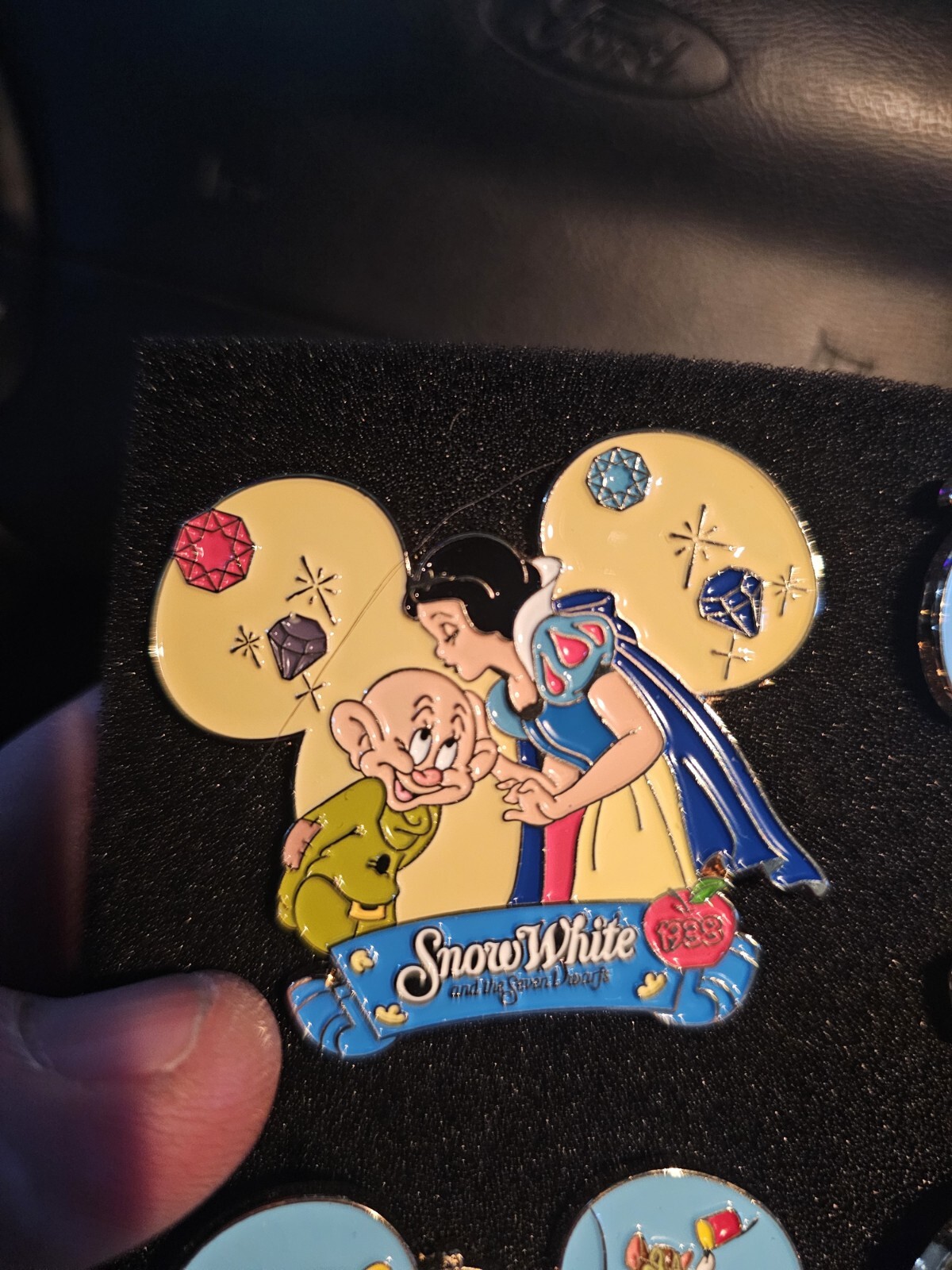 **NEW** Disney Snow White Bradford Exchange Enamel Pin With Movie Info Card