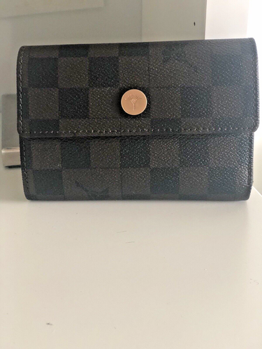 JOOP- High quality and classic ladies wallet, new with tags