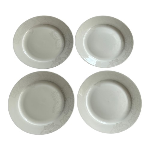 Set of 4 Roscher White Almond Blossom Salad Plates 8-1/4” Excel. Used Condition - Picture 2 of 4