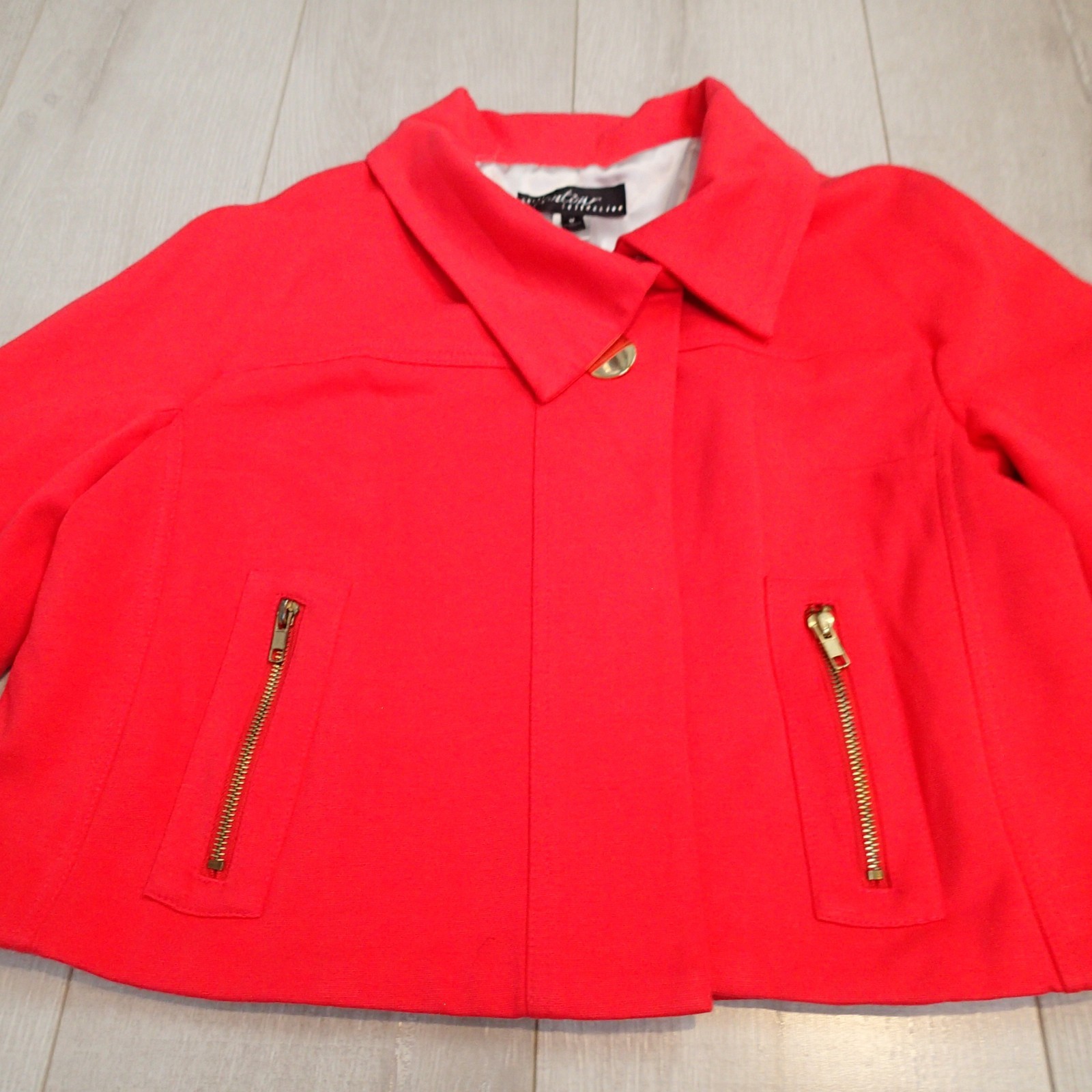 Cache Contour Collection red Cropped Business Cas… - image 3