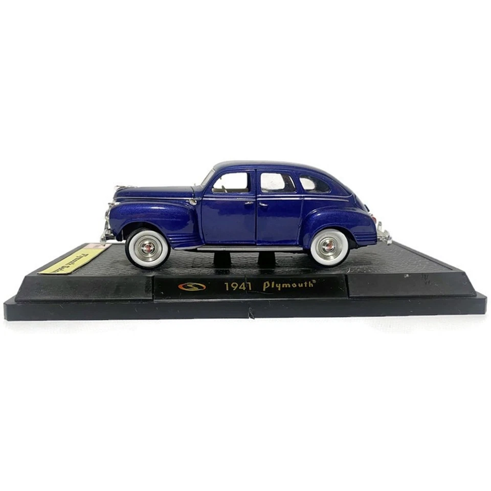 1941 Plymouth Sedan Blue 1:32 Scale Signature Models Diecast - Image 3 of 4