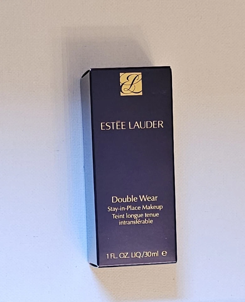 Maquillaje Estée Lauder Doble Uso Stay-in-Place 1 FL. OZ. NUEVO 7C1 CAOBA RICA  Foto 4 de 4