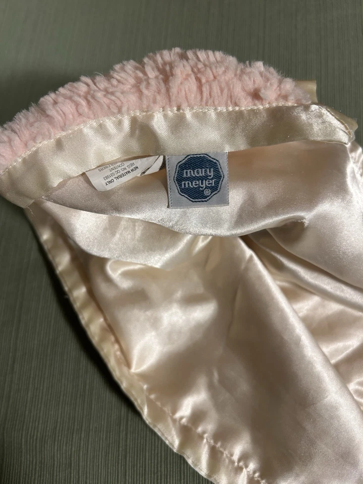 Mary Meyer розовый свинья милый 13» ребенка безопасности одеяло кремовый атлас отделки и спины - Изображение 4 из 4