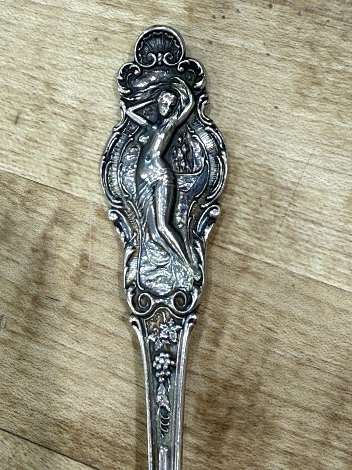 Tenedor para servir Watson Phoebe de plata esterlina 7 3/8′′ 67 g 1895 Art Nouveau desnudo raro Foto 3 de 4