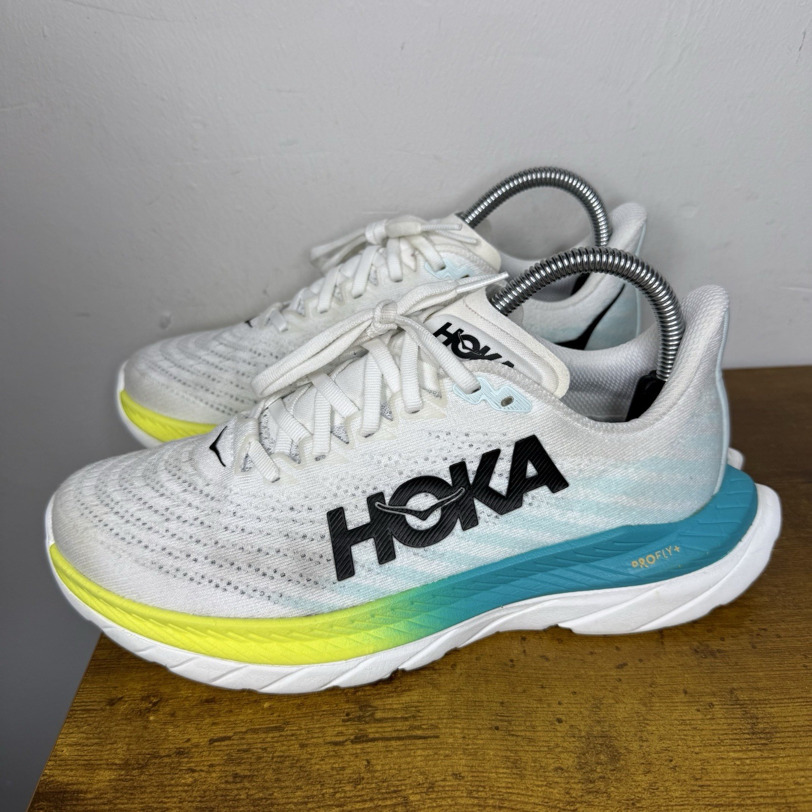 Hoka One One Mach 5 Running Shoes Women’s Size 7 B White thumbnail 2
