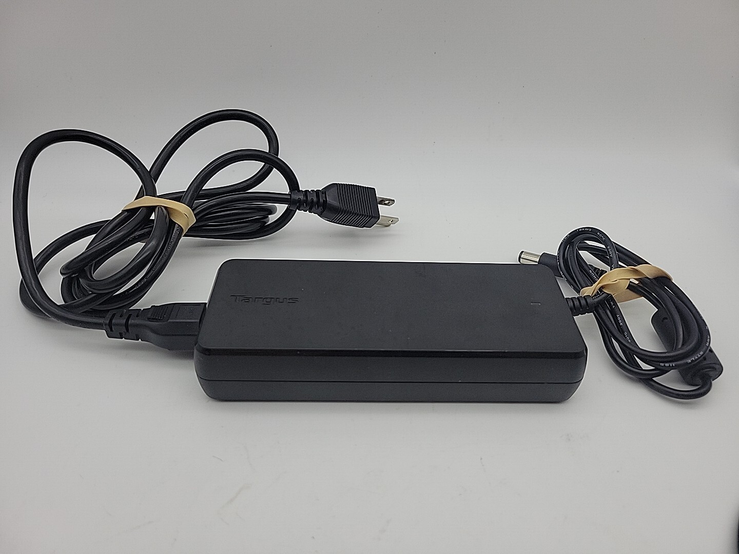 Dell WD19TB Thunderbolt Docking Station w/ Targus Power Supply eBay