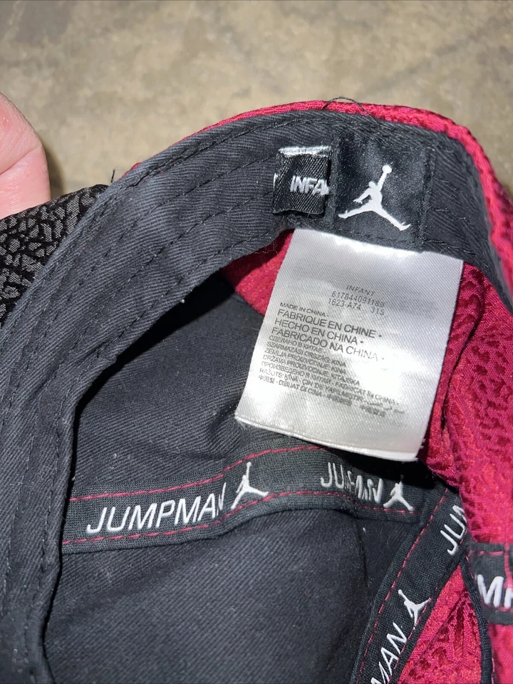 Air Jordan Jumpman 婴儿红色黑色可调节婴儿帽/帽 — 第 2/3 张图片