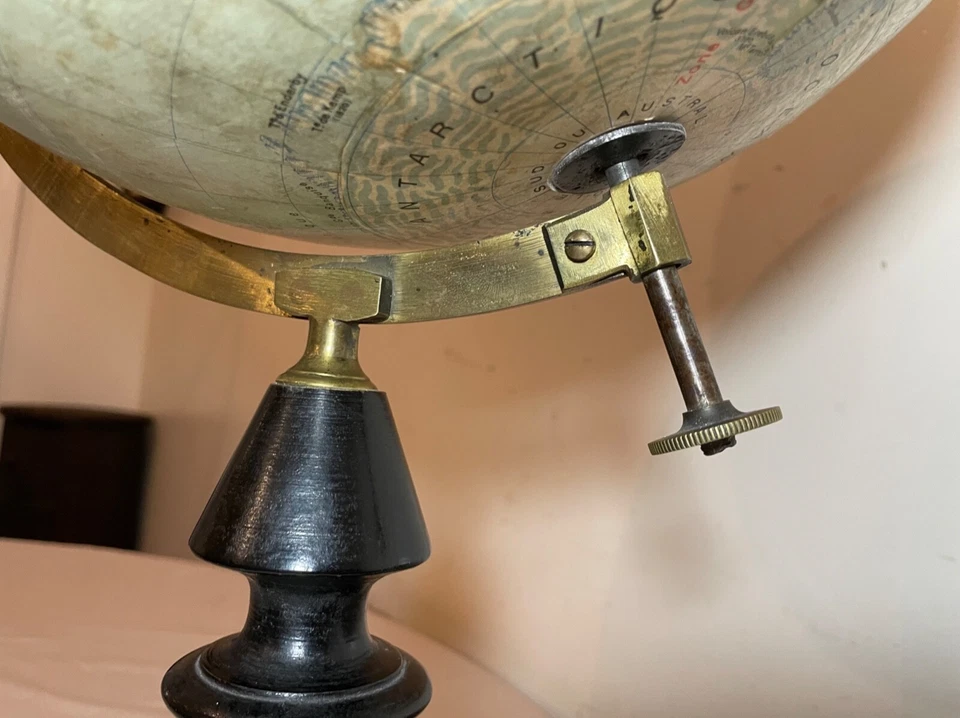 Большой земной шар от J. Деревянная латунь Forest Early Grande 20 века - Изображение 3 из 4