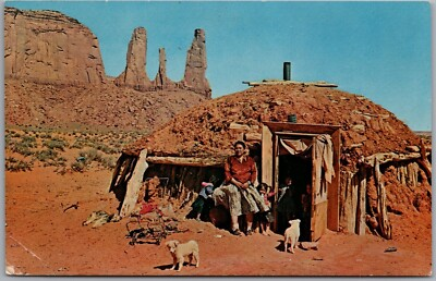 #ad Navajo Woman amp; Her Children Monument Valley Arizona Postcard C913 $2.49