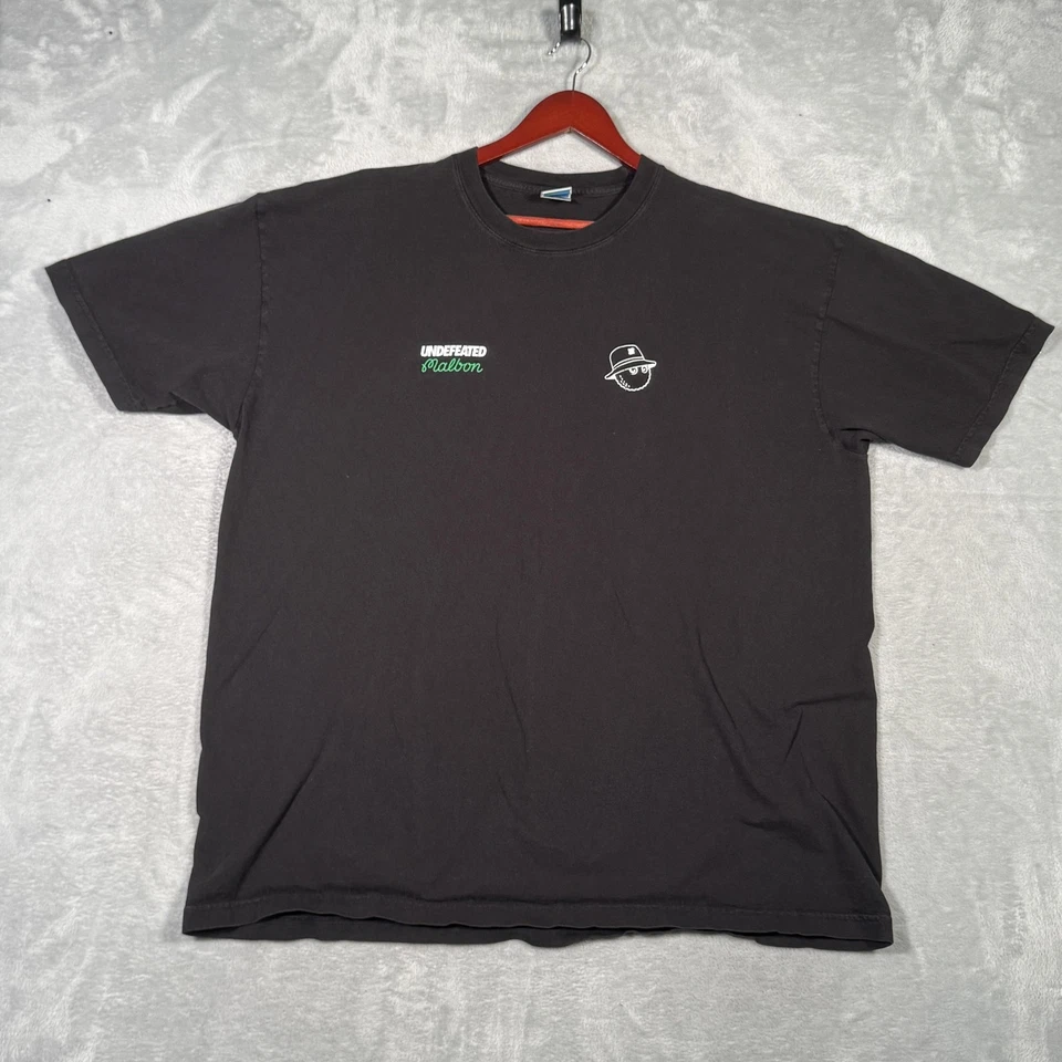 Camisa Undefeated Malbon Para Hombres 2XL Negra Gráfica Colaboración Pelota de Golf Logo Ropa de Calle Foto 2 de 4
