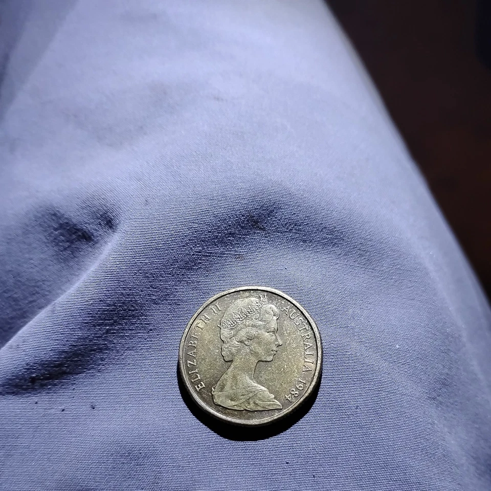 1984 RARO AUSTRALIANO US$ 1 MOEDA ÓLEO CHEIO CANGURU ERRO EM PERFEITO ESTADO - Imagem 3 de 4