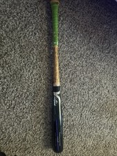 32 Inch Victus Maple V-cut Wood Baseball Bat