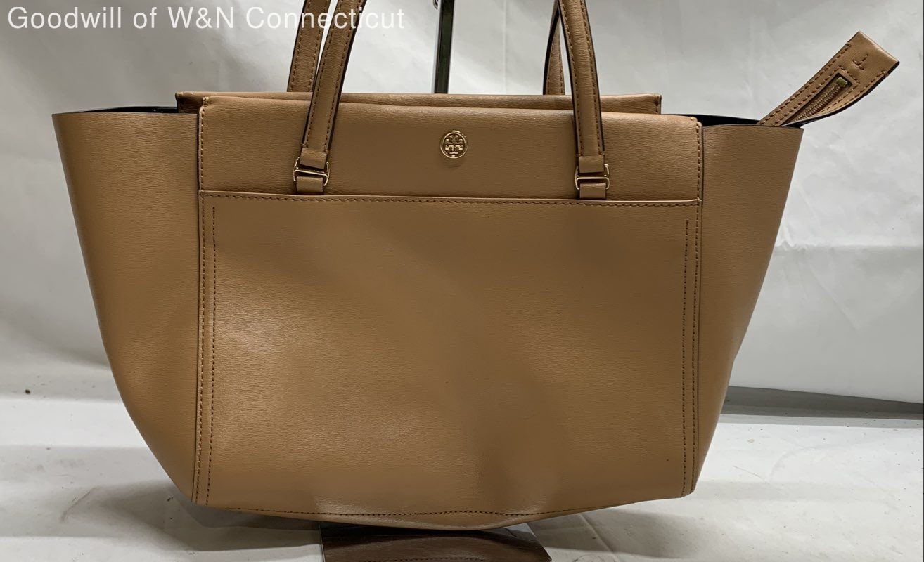 Authenticated Tory Burch Women Tan Basic - image 2
