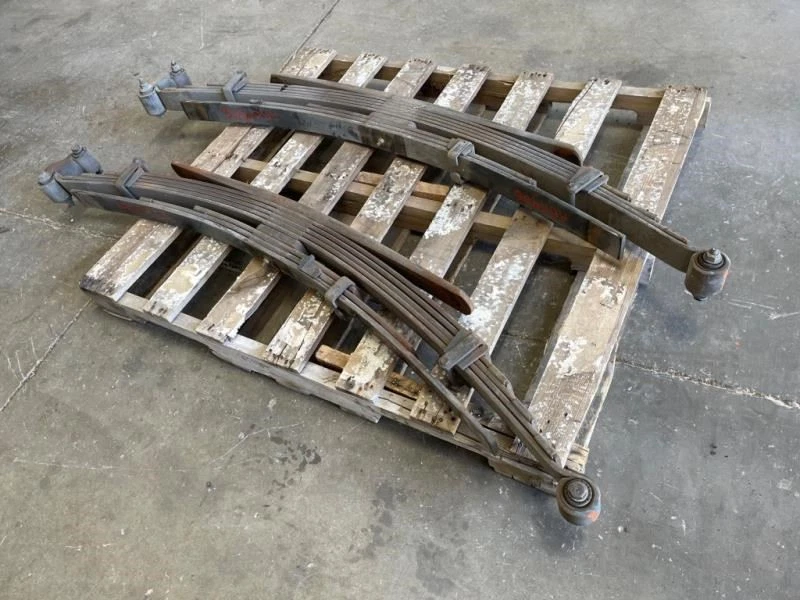 USADO Chevy 00 C3500 Par de MUELLES DE HOJA TRASEROS 9 hojas enviados 29638 Foto 4 de 4