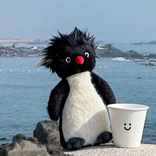 NWT RONNIE PENGUIN ROCKHOPPER Rare & Hard to Find Plush Soft - Picture 2 of 6