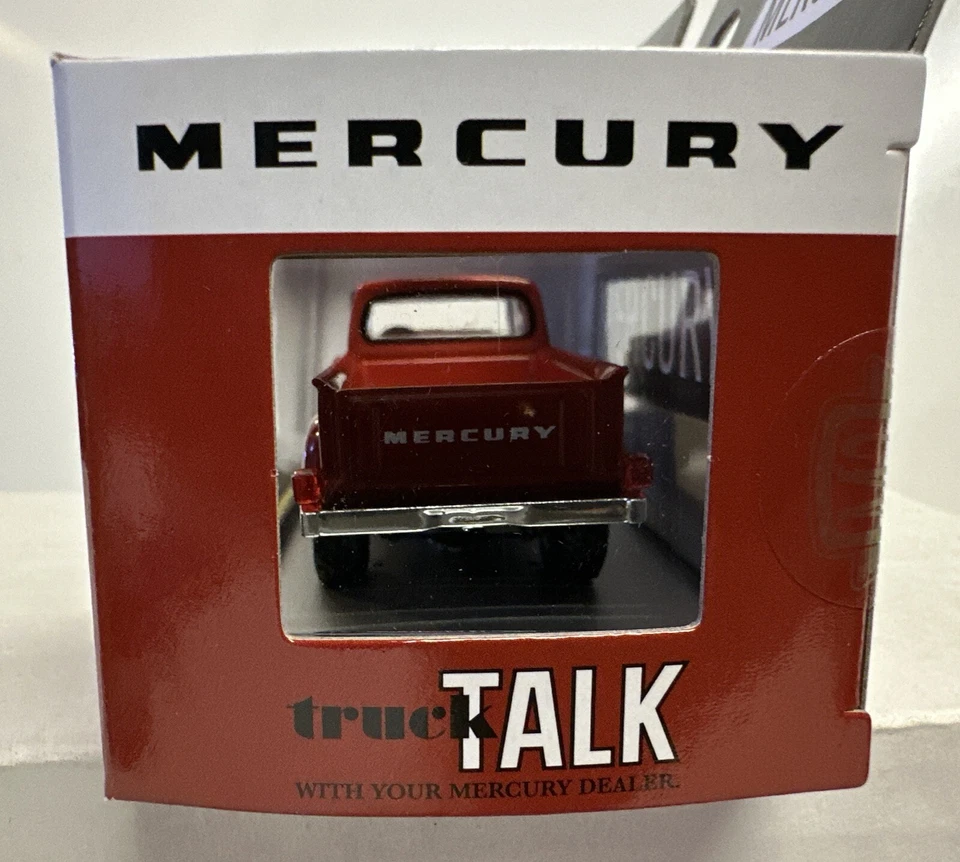 Camión M2 Machines Auto-Thentics Serie 95: 1967 Mercury M-100 personalizado 4x4 R95 Foto 4 de 4