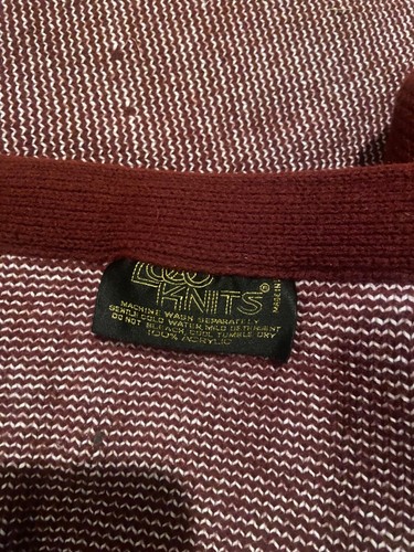 Round Rock Dragons high school Texas blanket acrylic throw blanket maroon - Bild 3 von 3