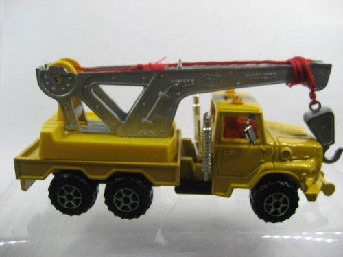 Majorette Ford Crane Tow Wrecker Truck 1/60 Scale Diecast Loose Yellow - Picture 3 of 16
