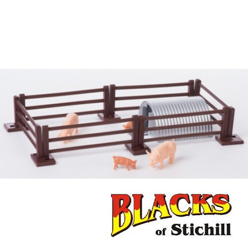 Britains Farm 1:32 Scale Pig Pen Set - Pigs, Pen, Shelter - Picture 1 of 1