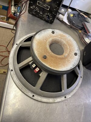 Peavey Black Widow 1505 KADT 15