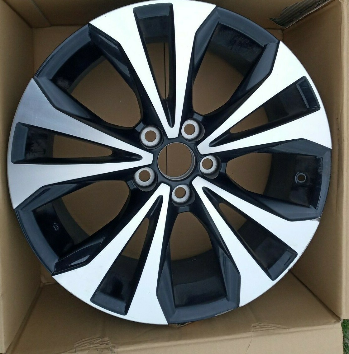 Genuine Lexus NX300H 18