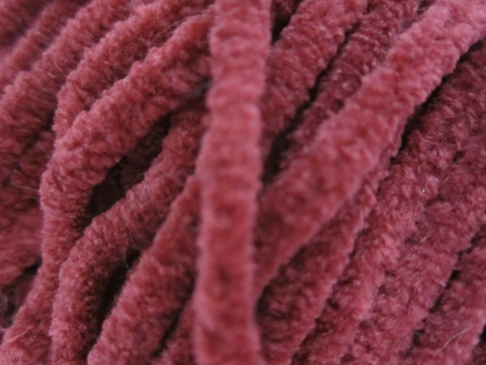 Lot Assorted Chenille Yarn Different Weights Green Red Lion Brand Suede 1+ pound - Image 3 of 4