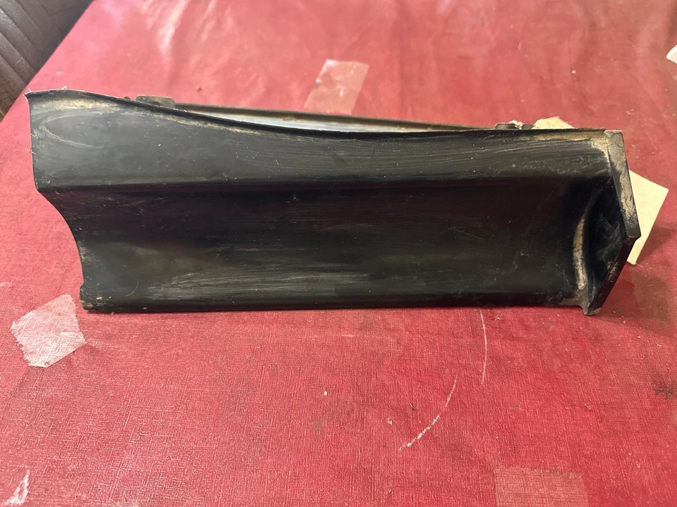 Pontiac Grand Prix 1981 1985 87 juego de llenado de parachoques trasero de repuesto OEM 20210739 Foto 3 de 4