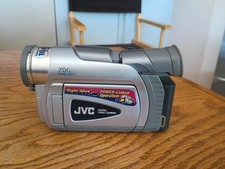 JVC GR-D350U Mini DV Camcorder   32x Zoom, Battery Included