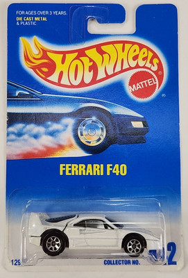 Hot Wheels #442 White FERRARI F40 - Blue Card 7 Spoke Wheels New