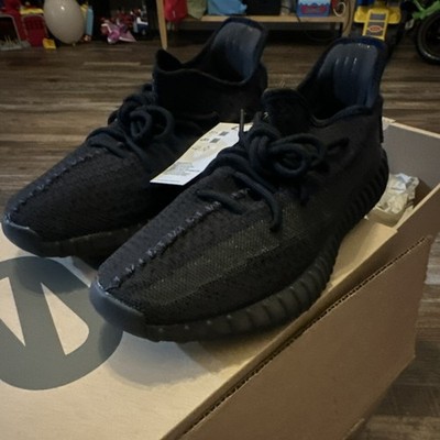 adidas Yeezy Boost 350 V2 Black size 9.5