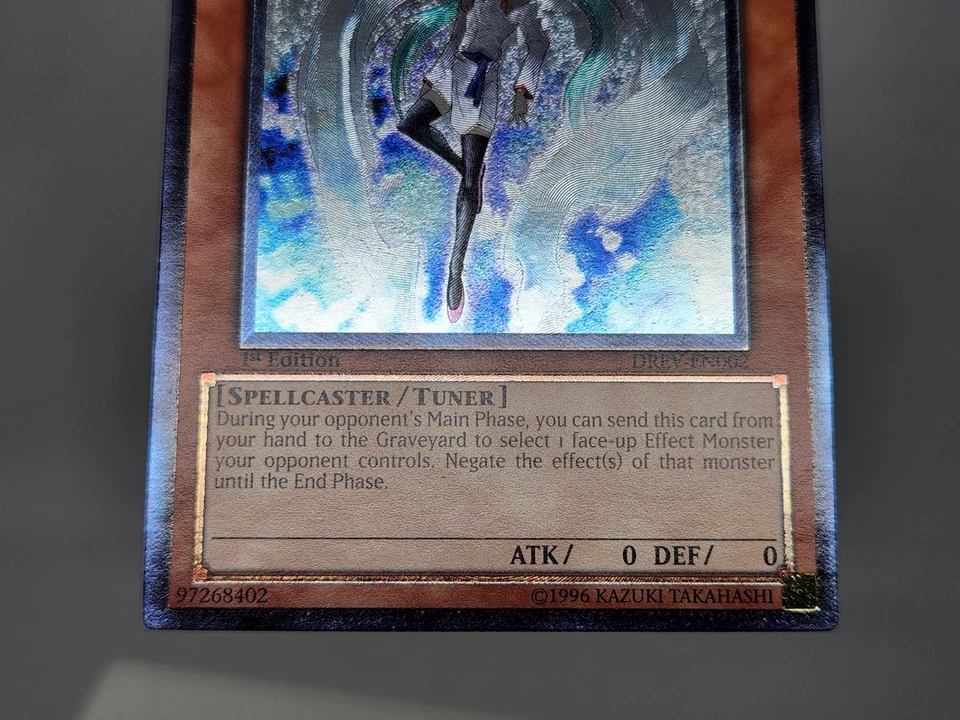 YuGiOh Effect Veiler DREV-EN002 1st Edition Ultimate Rare NM - Image 2 of 4