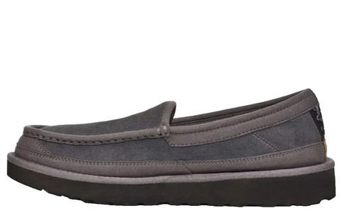MENS 16 UGGS CHESTERS Size 16 / Size 18 UGG Men Chester Slipper Shoes 1004247 Grey  main image 2