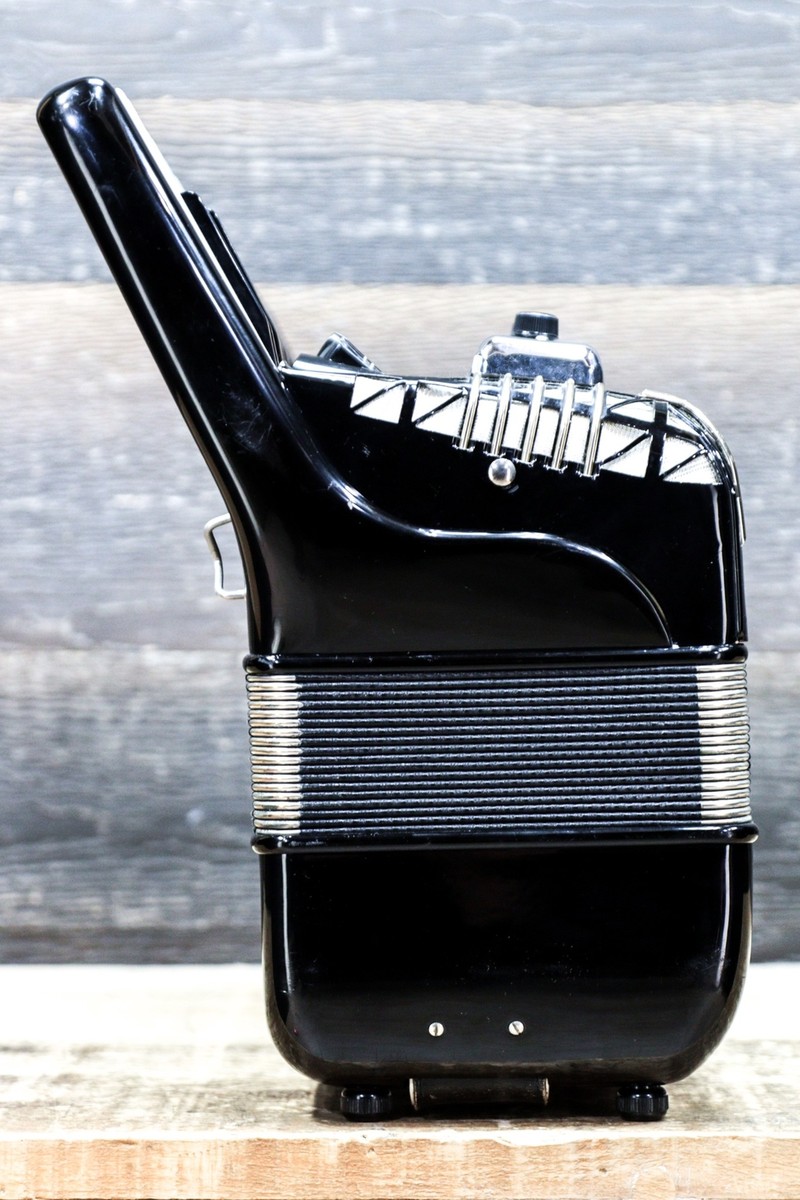 HOHNER 41鍵 120ベース ATLANTIC Ⅳ N DELUXE Hohner Atlantic IV DeLuxe with Kent Pick-Up 120-Bass Piano