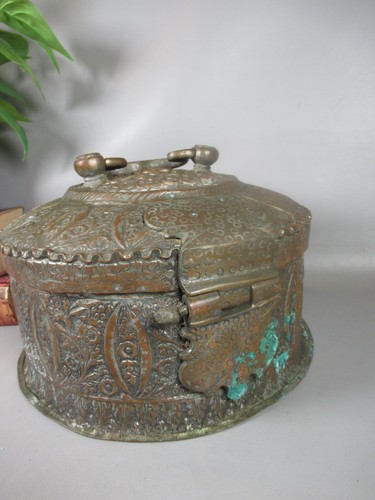 antique copper Indian Pandan Betel Nut Chapati Box Lockable and contents full - Picture 7 of 21