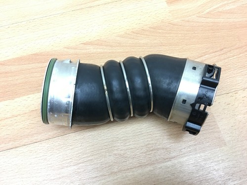 BMW X5 F15 F85 3.0d xDrive N57 Ladeluftschlauch Ladeluftführung 7823236 Original