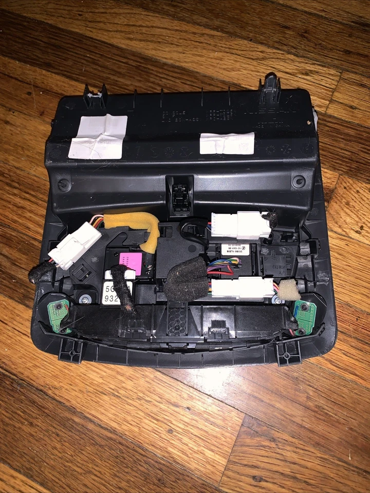 Consola de techo Infiniti Q60 18-20 con techo corredizo con navegación negra OEM 264305CP7B Foto 4 de 4