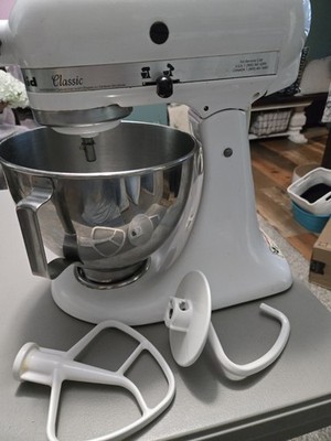 KitchenAid Classic Stand Mixer K45SS White Base Unit W/ Bowl And 2 Mixers Works 