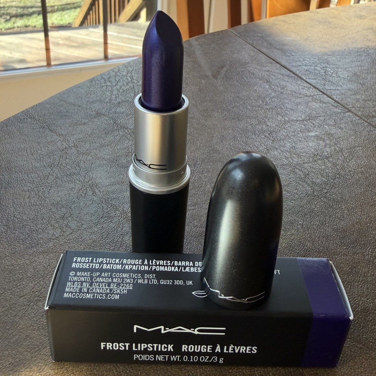 M.A.C Cosmetics Frost Lipstick 321 Model Behavior Deep Purple 3g